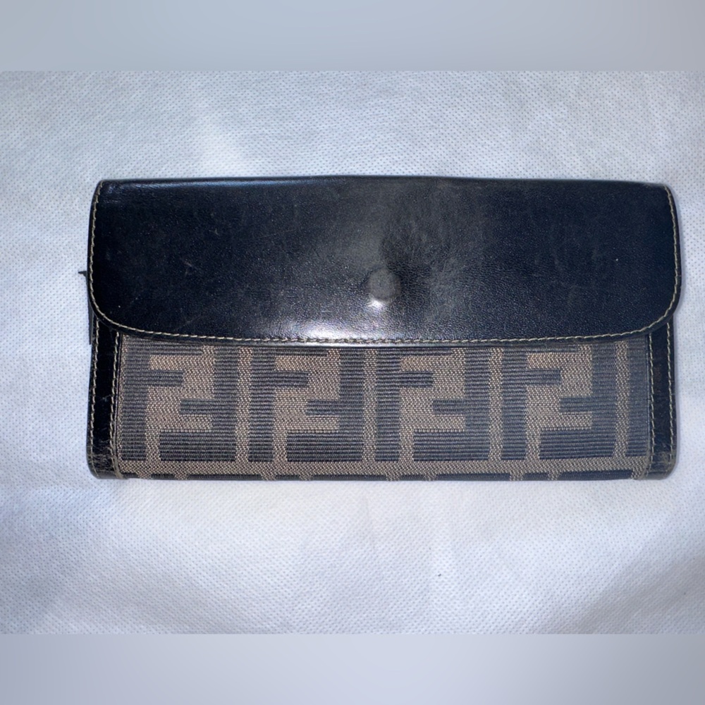 FENDI Zucca Wallet | Made in Italy | Authentic Vintage | Great condition! - Picture 8 of 13